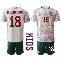 Mexiko Andres Guardado #18 Replika babykläder Bortaställ Barn VM 2022 Kortärmad (+ korta byxor)